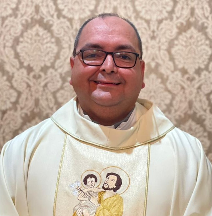 Pe. Edivan Barbosa Queiroz (1).jpg