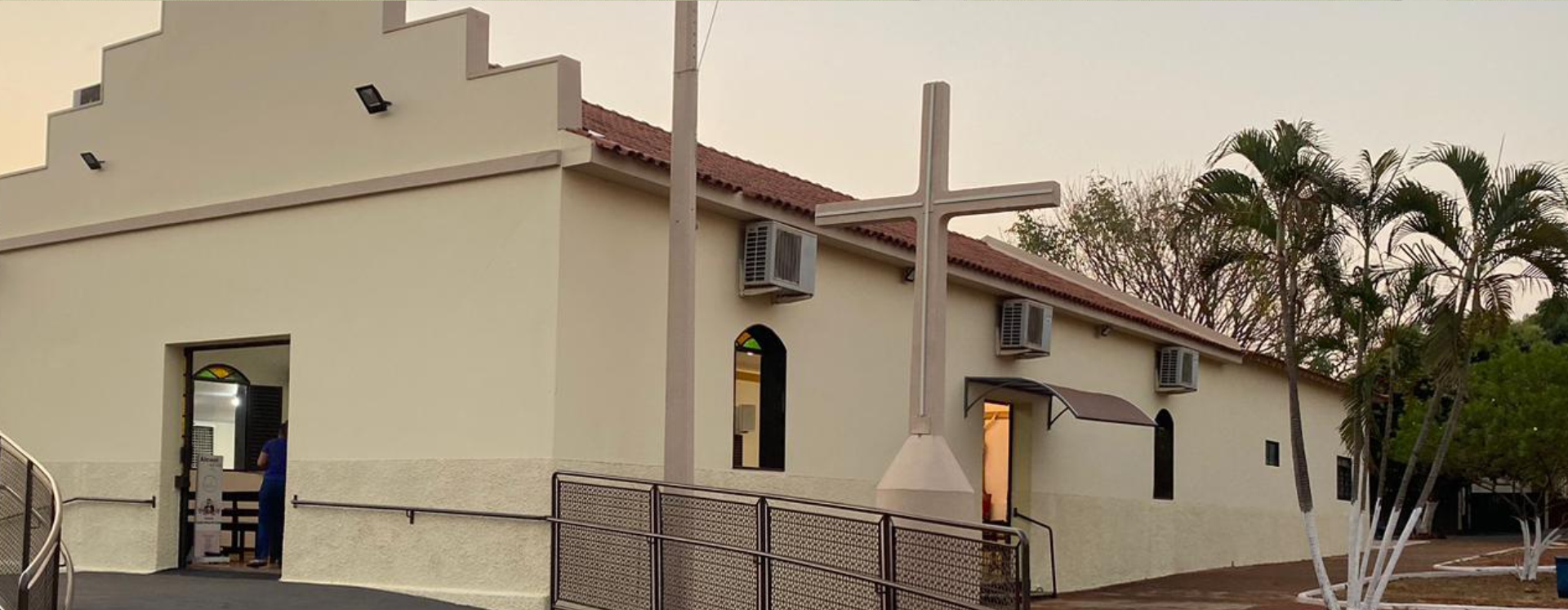 PARÓQUIA SANTA ROSA DE LIMA.jpg