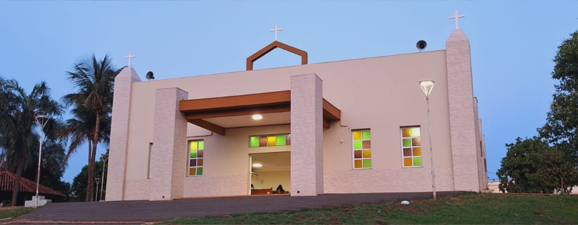 Paróquia Nossa Senhora Aparecida e São Sebastião.jpg