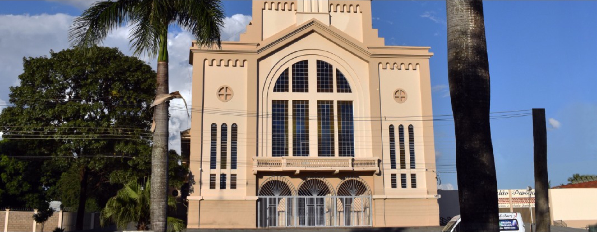 SANTUÁRIO NOSSA SENHORA DE FÁTIMA, SÃO FRANCISCO E SANTA JACINTA MARTO.jpg