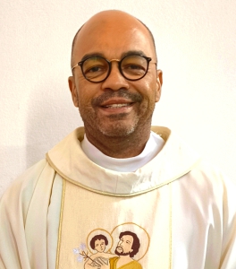 Pe. Júlio Cesar Oliveira - (Pe. Axé) 2.jpg