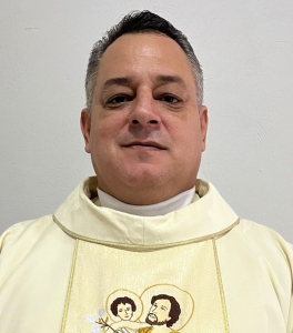 Pe. Aparecido Batista Franco.jpg