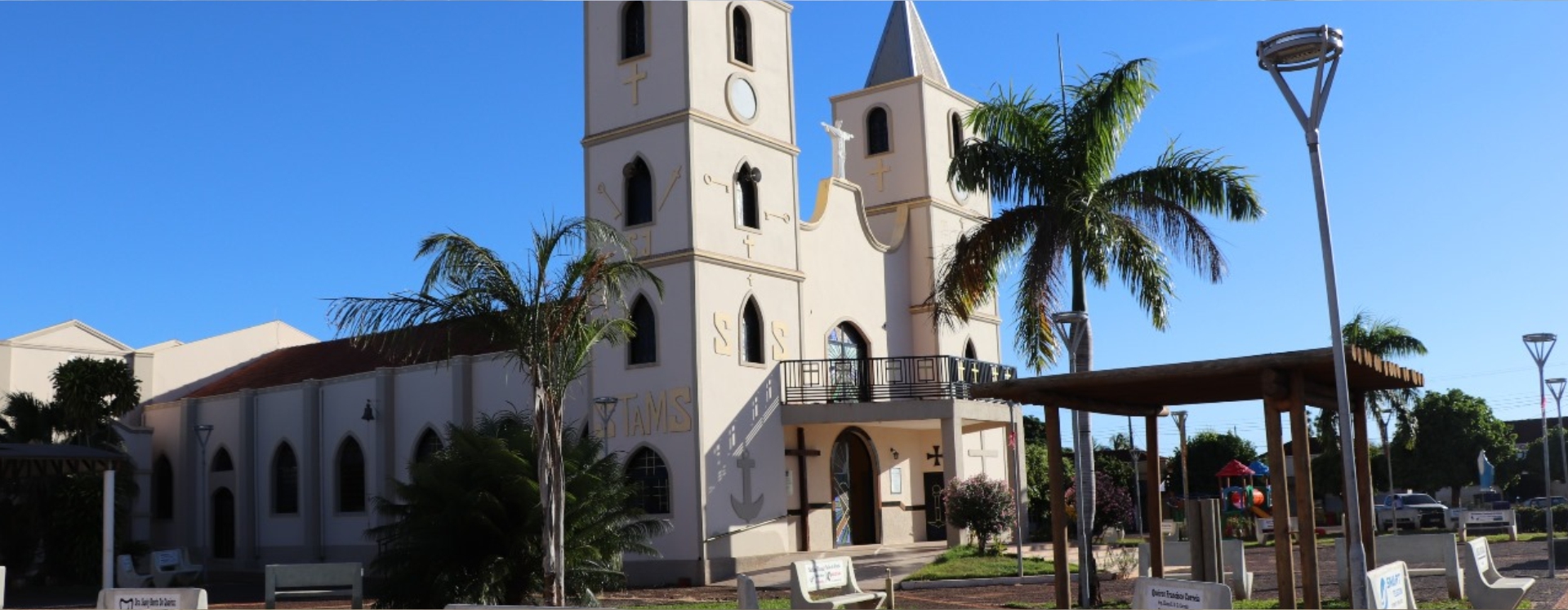 PARÓQUIA SÃO SEBASTIÃO DO PONTAL.jpg